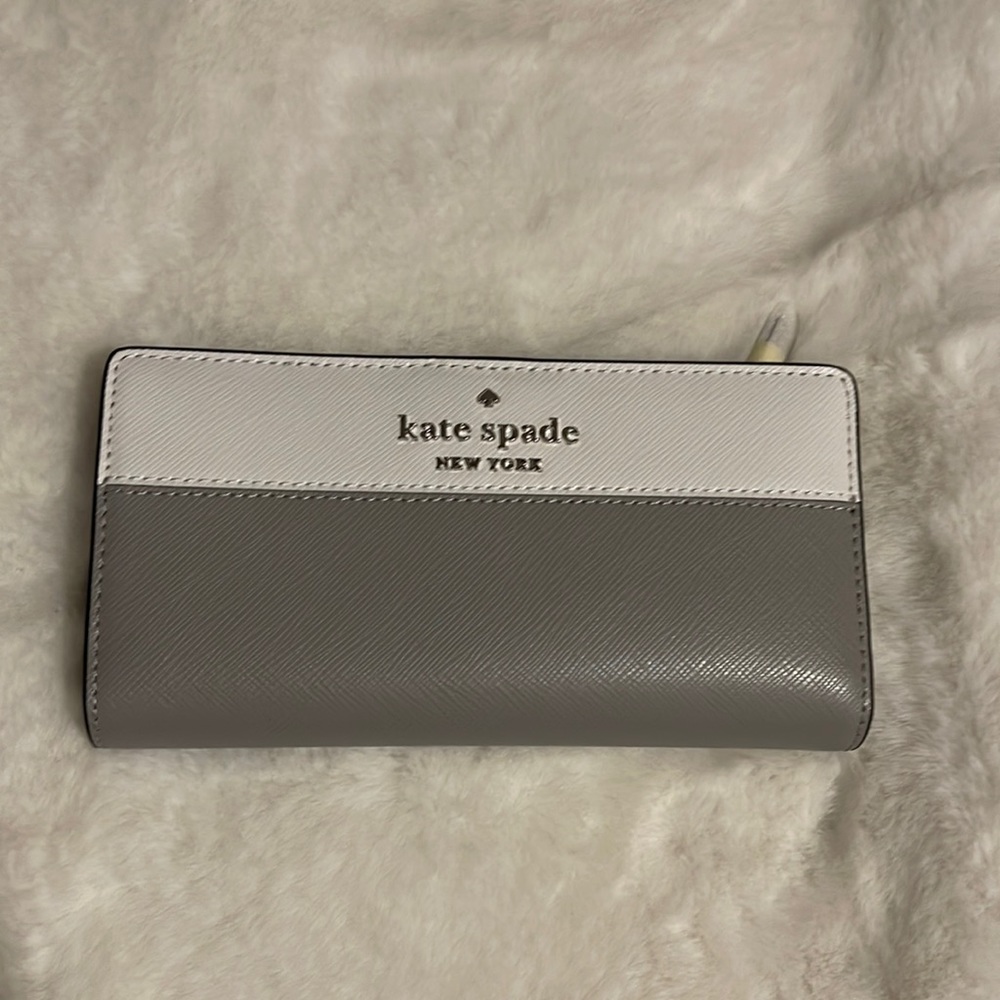 Kate Spade wallet in grey/white